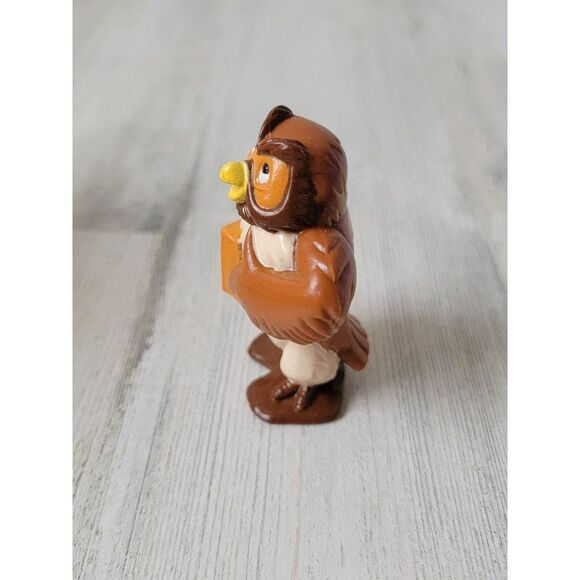 Friend owl book Winnie the Pooh Disney Pixar toy figure - Picture 2 of 5